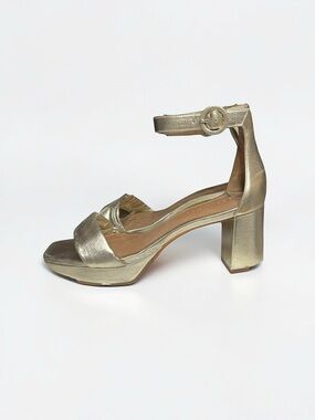 🌻NEW NWOT Bernardo Metallic Leather Strappy Platform Sandals Women's Size 7.5